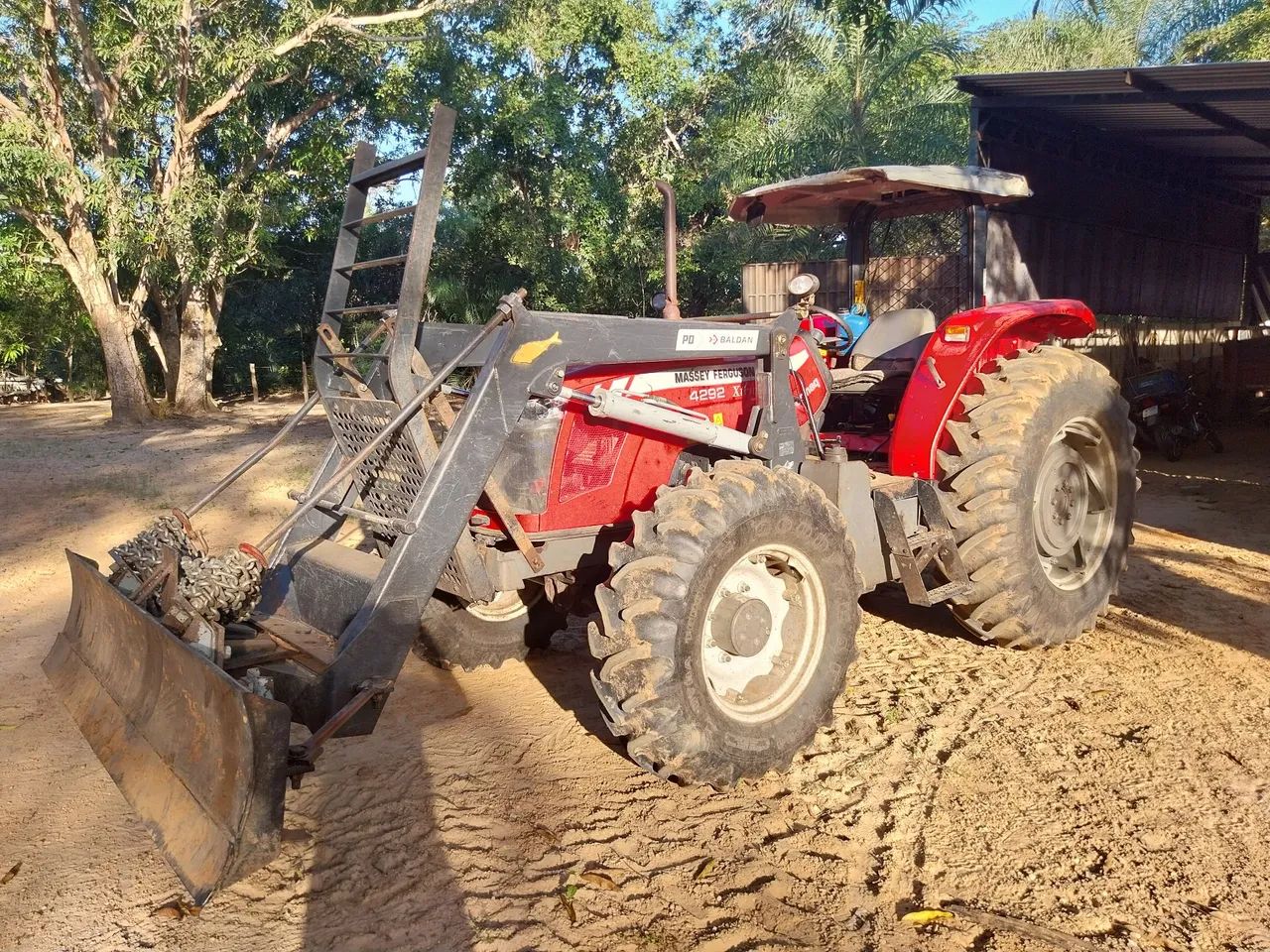 Trator MF 4292 - 2021 c/ Lâmina 