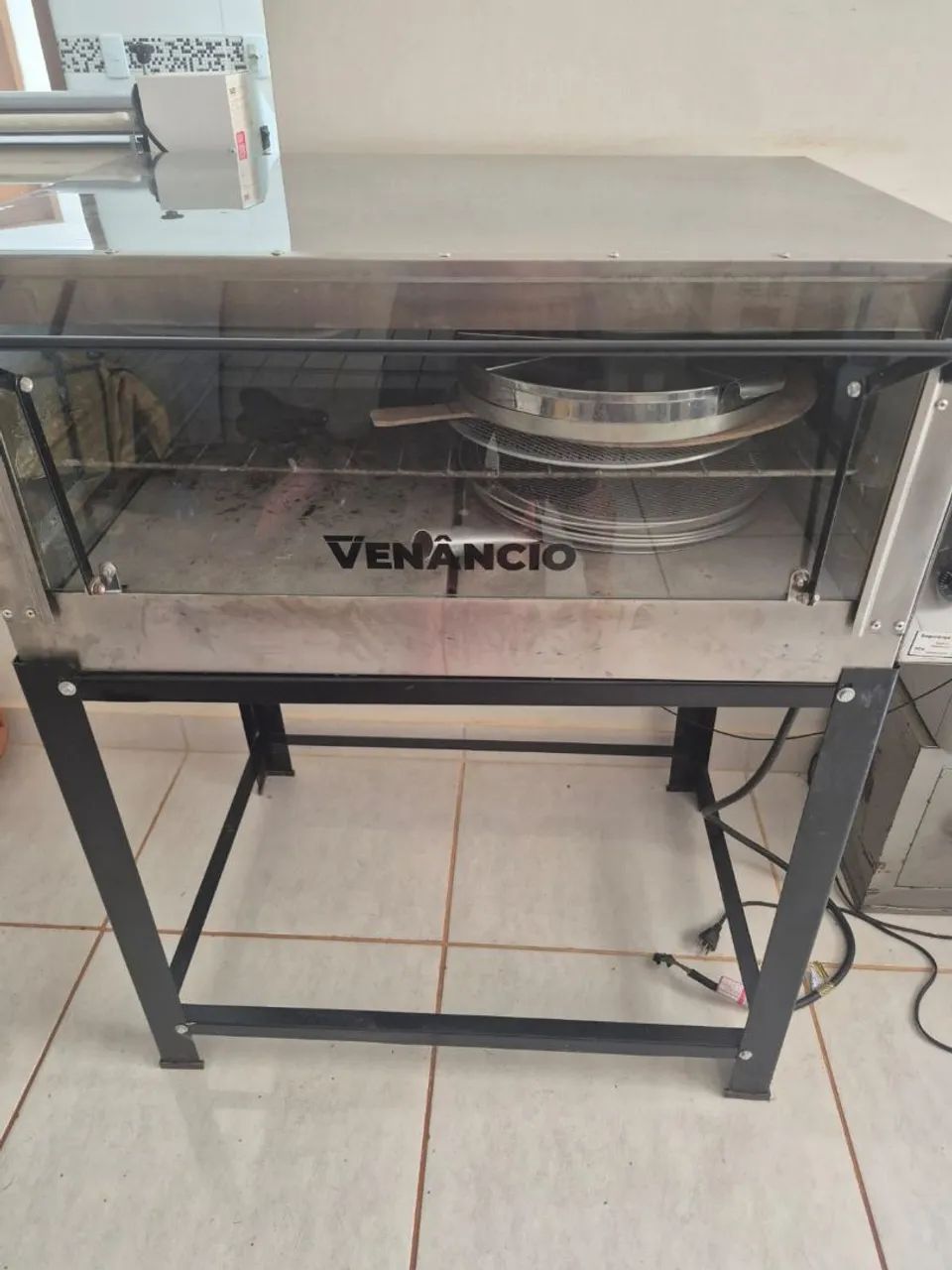 Forno elétrico grande