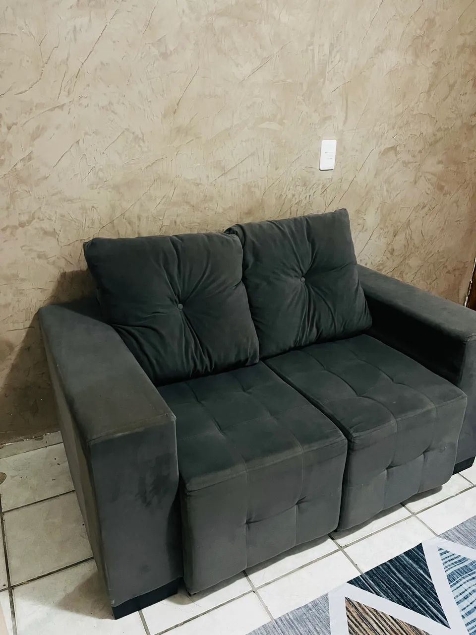 Sofá retrátil 2 lugares - Semi Novo