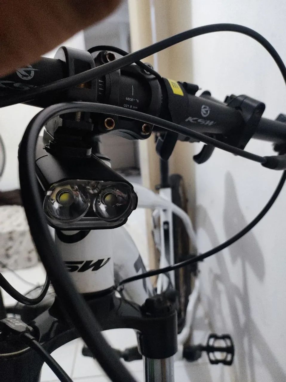 Vendo bike aro 29, quadro 19" - Foto 3