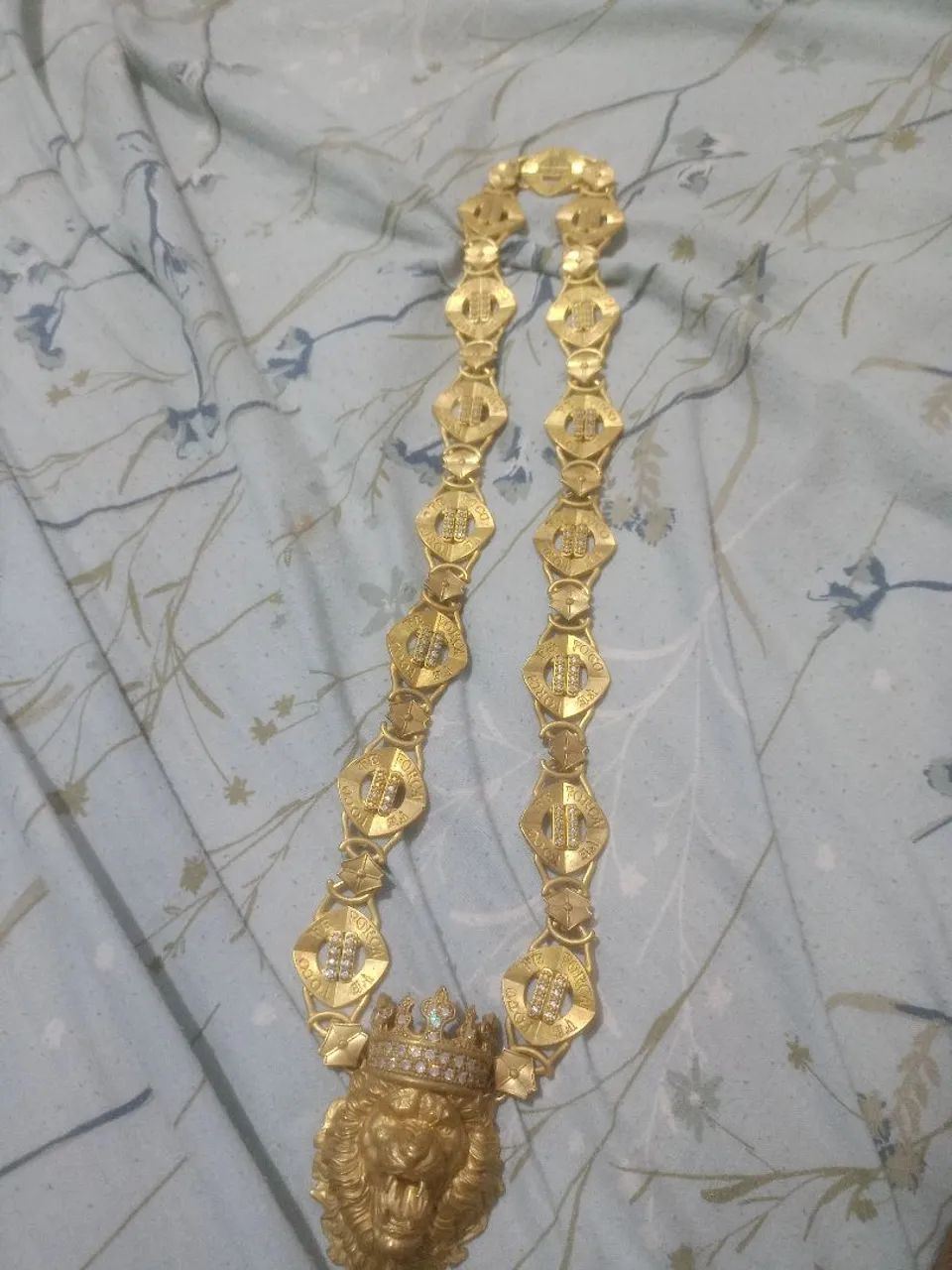Corrente de moeda antiga