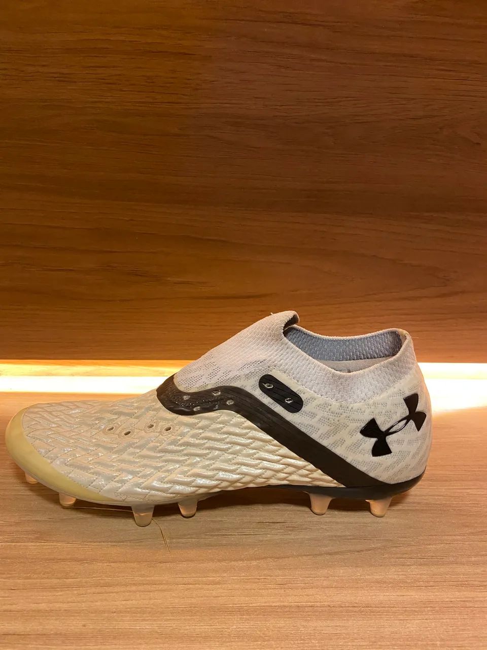 Chuteira Under Armour Clone Magnetico Pro - Foto 2