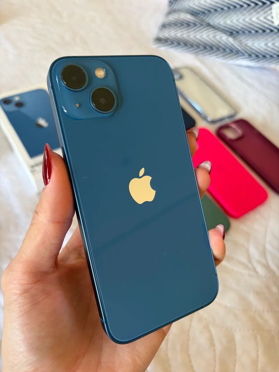 iPhone 13 128gb novíssimo. 