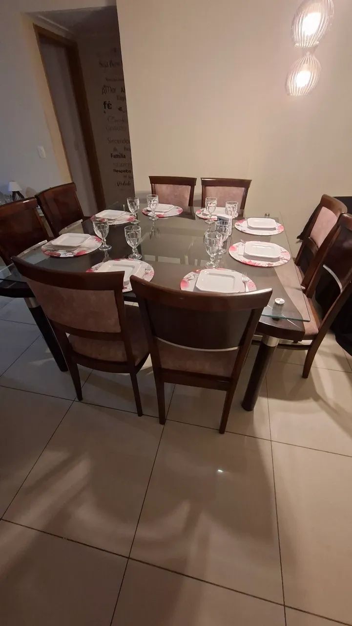 Conjunto de mesa + 08 cadeiras + 01 Buffet 