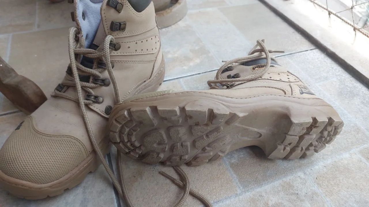 Bota feminina Caterpillar  - Foto 4