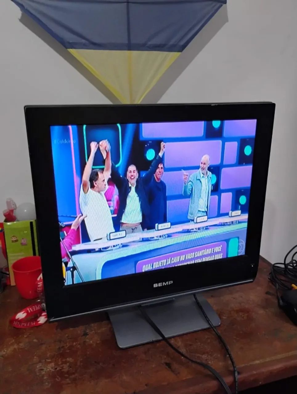 TV Monitor Toshiba 20 polegadas LCD  