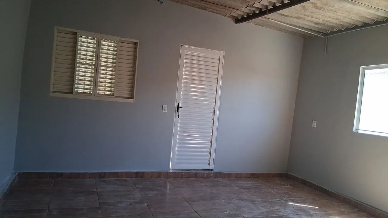 Alugo 2 cômodos grandes - Foto 3