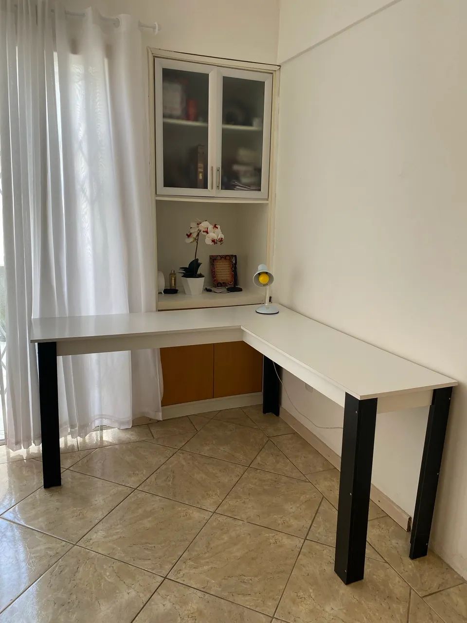 Mesa escritório em L
