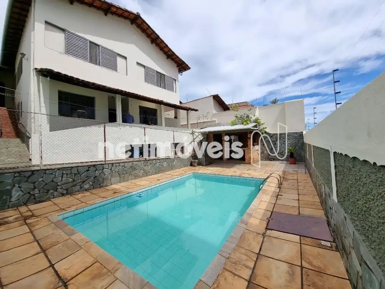 VENDA CASA 3 QUARTOS COM HABITE-SE , BAIRRO CAIÇARAS !