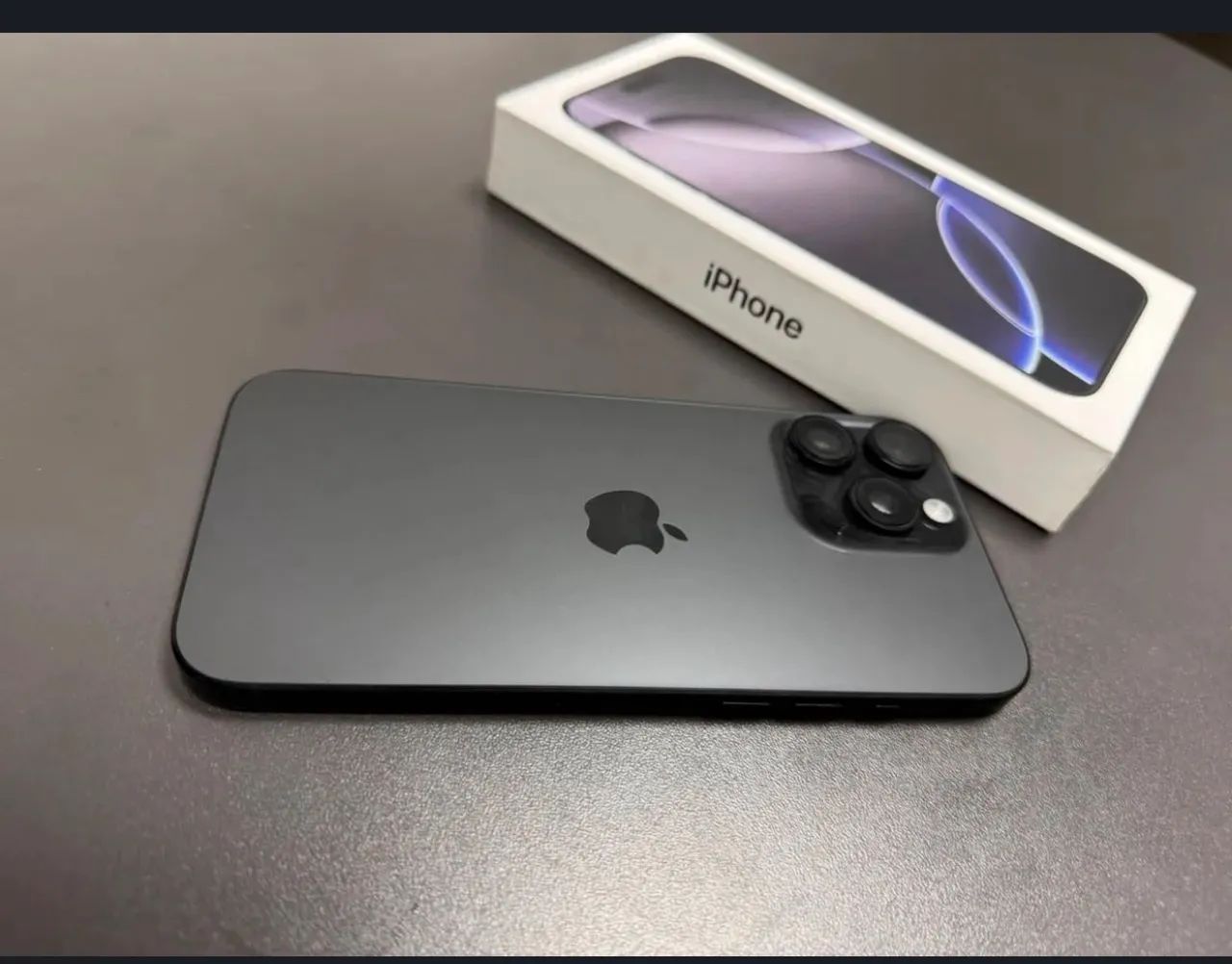 Apple iPhone 16 Pro Max (256 GB) - Titânio preto - Foto 4