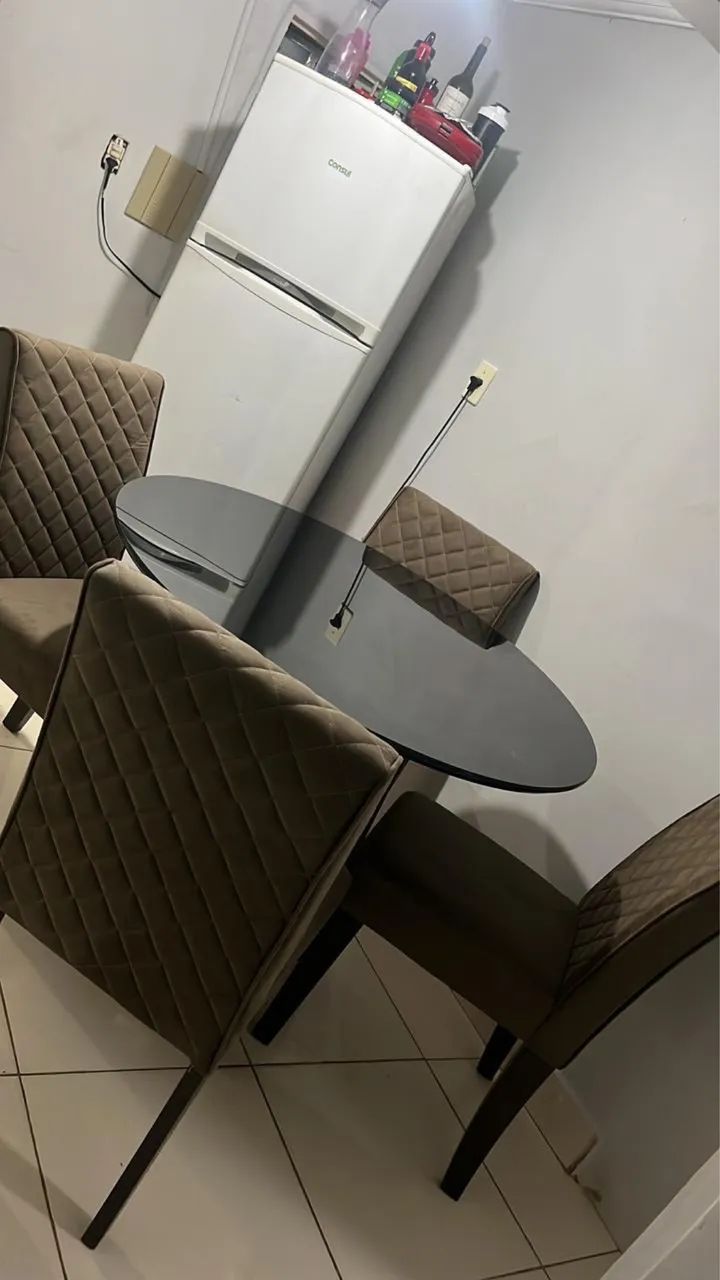 Mesa 4 cadeiras nova - Foto 2