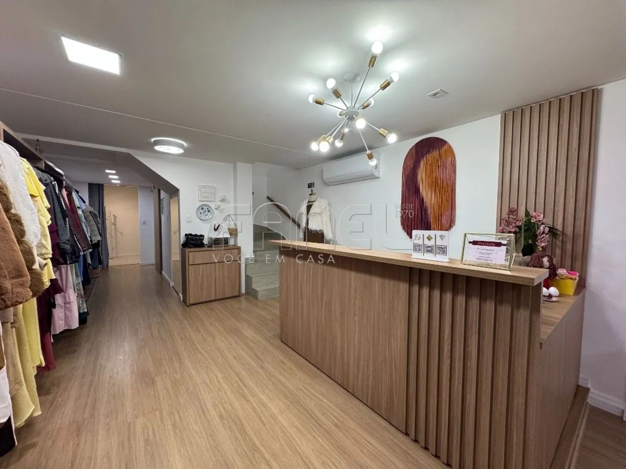 Casa comercial com 3 quartos e vitrine| Jd. Guedala. - Foto 4