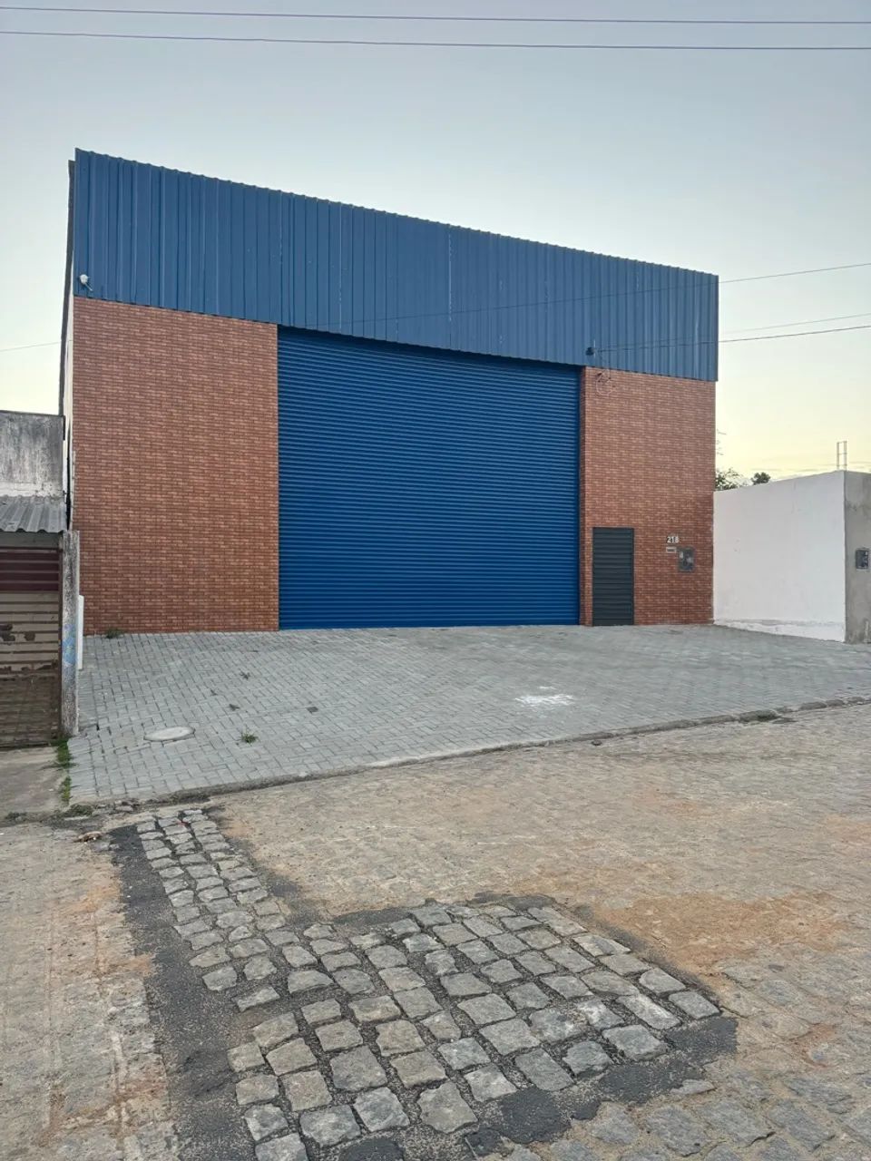 Alugo galpão amplo próximo à Avenida João Wallig - Foto 3