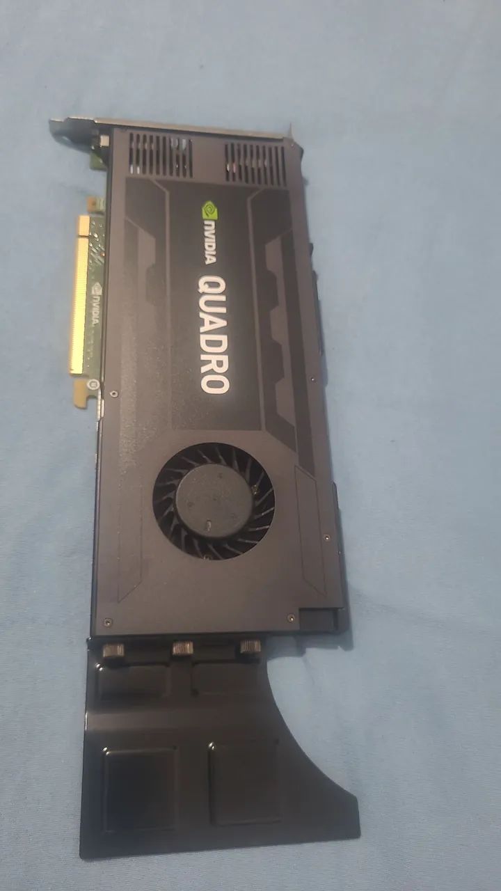 Placa de vídeo nvidia Quadro K4200 4GB GDDR5 funcionando perfeitamente