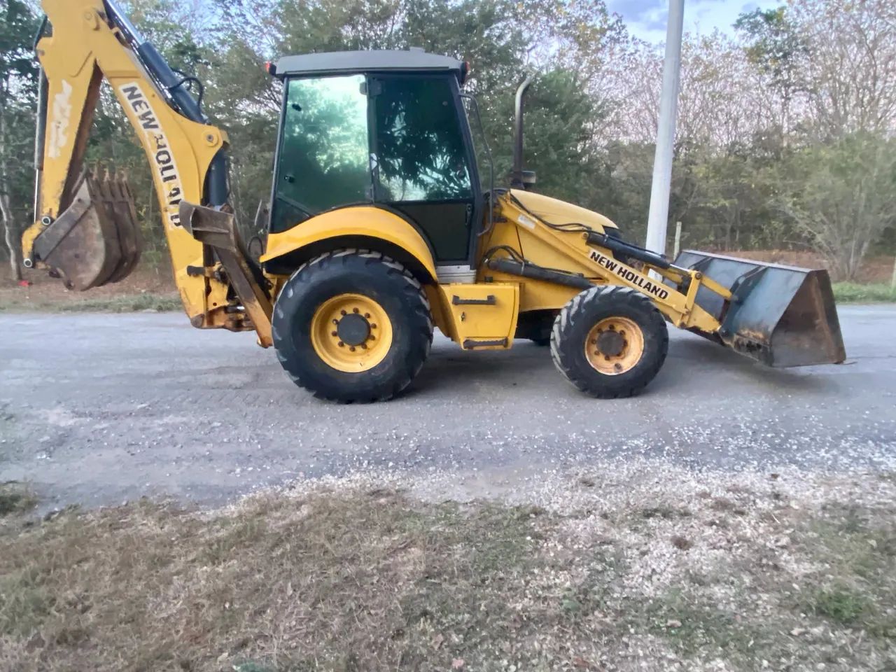 Retroescavadeira New Holland B110B 2014 - Foto 4