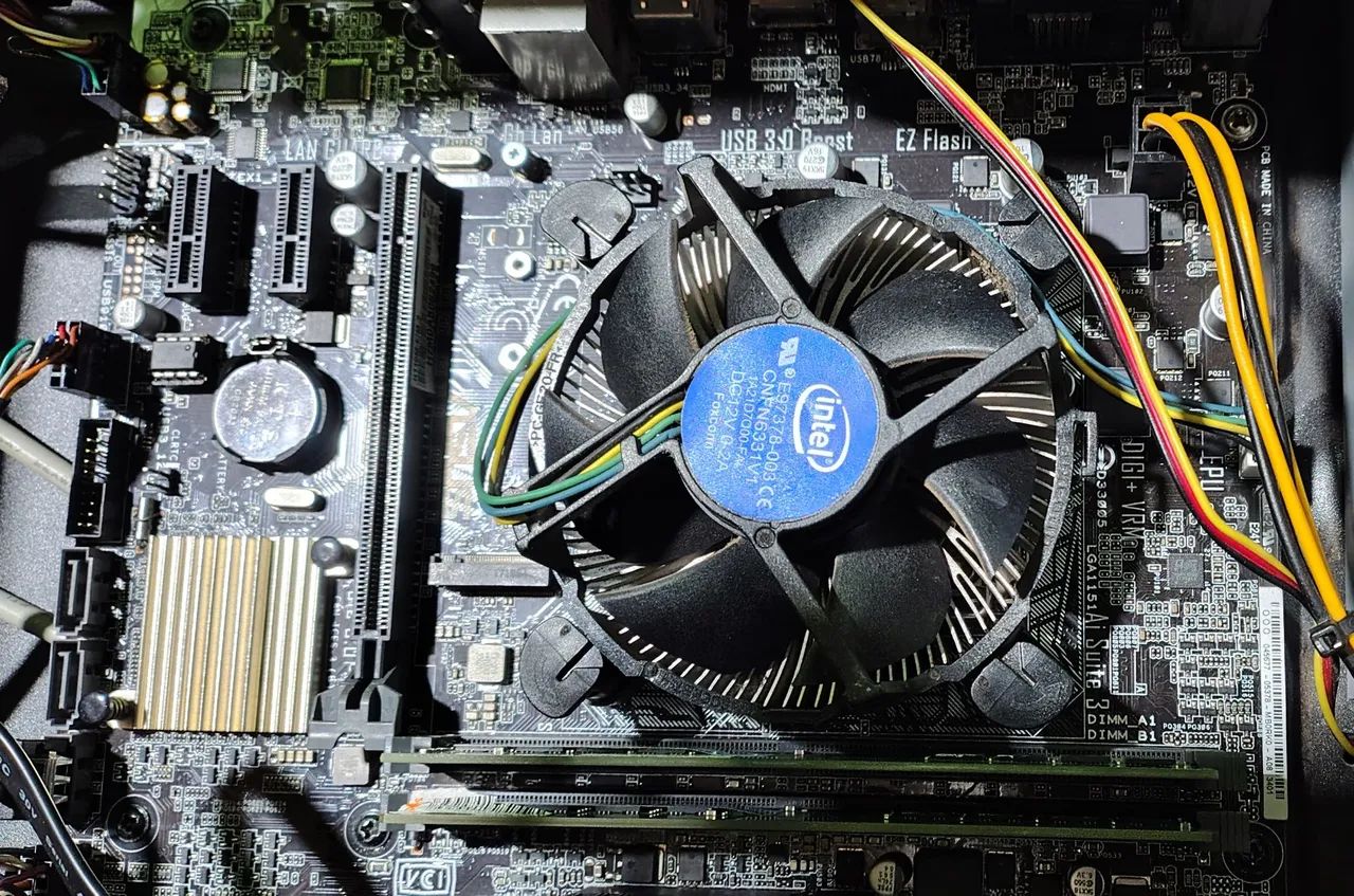 Placa mãe com processador 7 geração - i5 7500  3.4 GHz - Foto 5