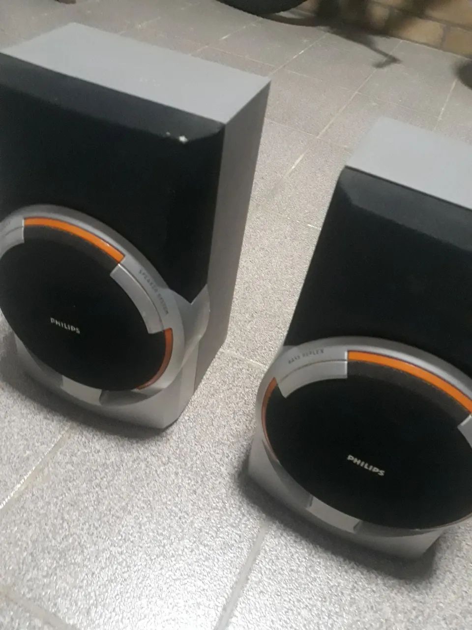 Caixas de som Phillips 