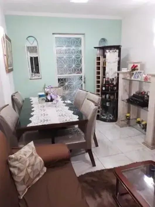 CASA COM 2 QUARTOS EM GUADALUPE