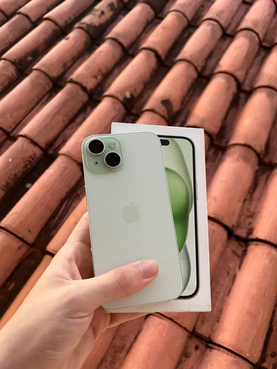 Iphone 15 em excelente estado, bateria em 83 - Foto 3