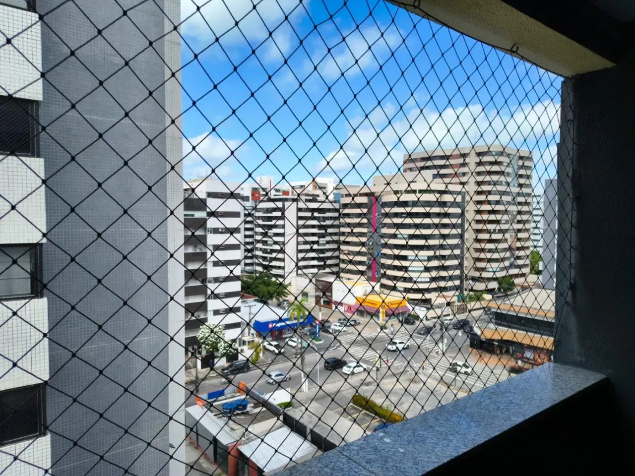 Apartamento com 3 Quartos e Varanda à venda no Edificio Thasos na Ponta Verde