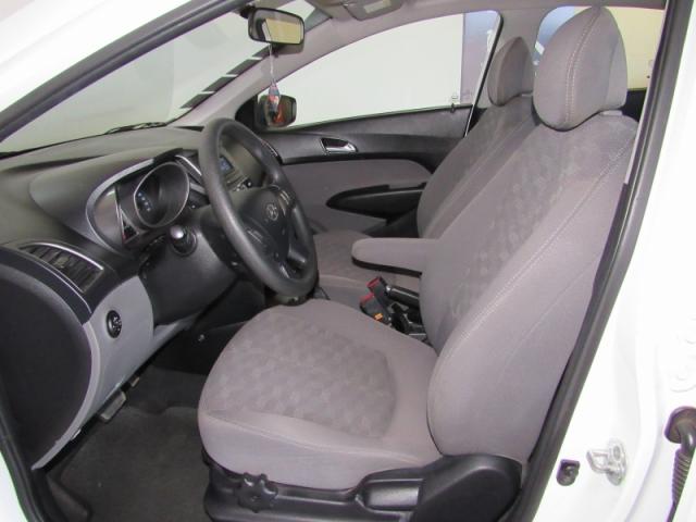 HYUNDAI HB20S 1.6 COMFORT PLUS 16V 2016 - Foto 8