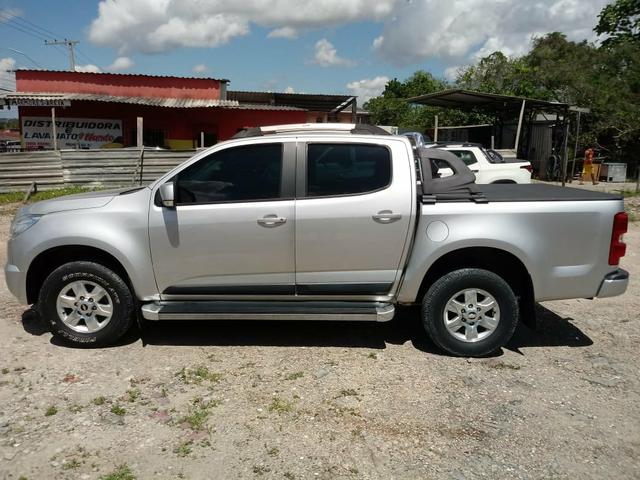 Vendo camionete S10 Flex 4x2 manual ano 13/14 com 105 mil km rodado. - Foto 6