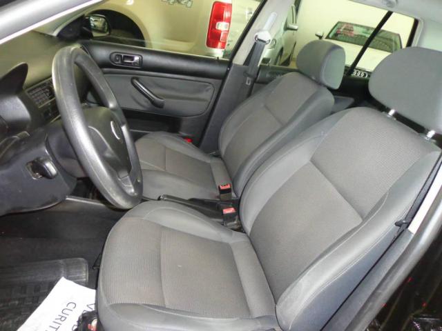 Volkswagen Golf 1.6 - Foto 8
