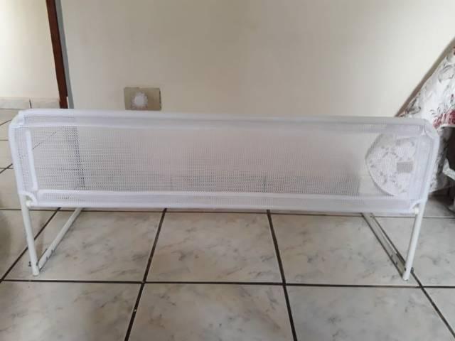 Grade de proteção para cama.