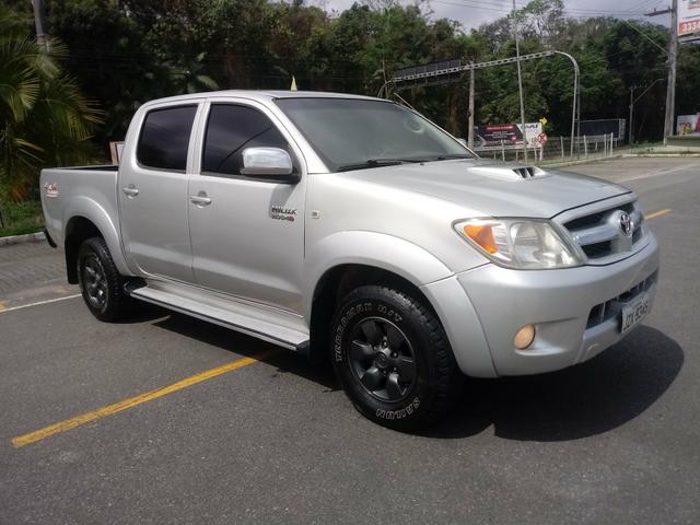 Vendo Hilux 2006 diesel 3.0 4x4 impecável - Foto 2