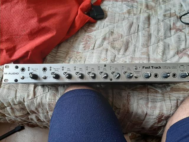 Placa Audio Fast Track Ultra 8r Interface Áudio - Foto 3