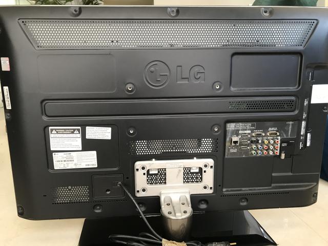 Tv LG 32 polegadas com pés - Foto 4