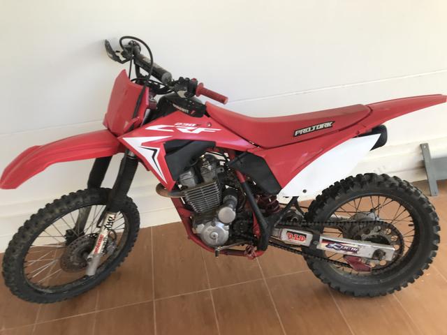 Tornado motocross/trilha