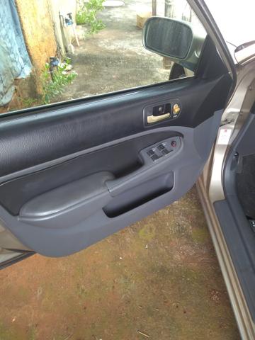 Vendo Honda Civic 2002 automático 7,200 - Foto 4