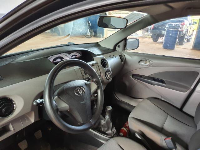 Etios Sedan XLS impecável - Foto 13