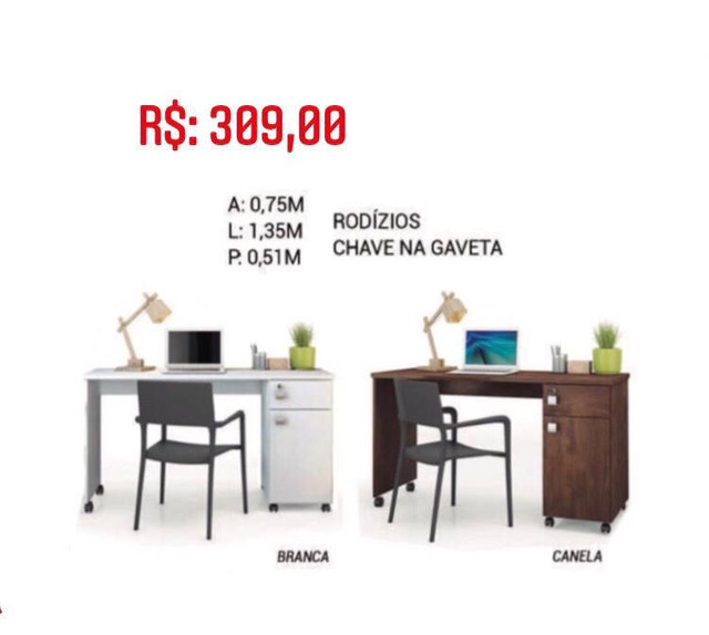 Mesa de estudos com chave na gaveta