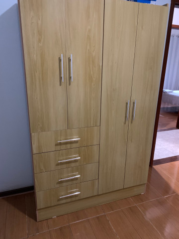 Guarda-roupa de solteiro