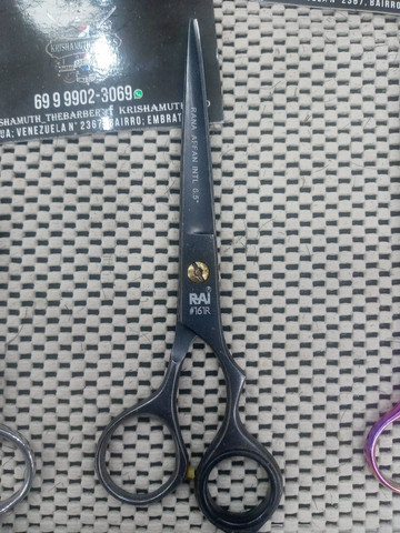 Vendo tesouras a 50 reais cada uma . - Foto 3