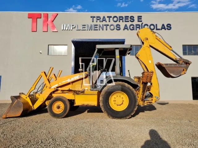 cod.890 - Retroescavadeira Case 580 L 4X2 Ano 2004 - TK Tratores Nova Andradina - MS 