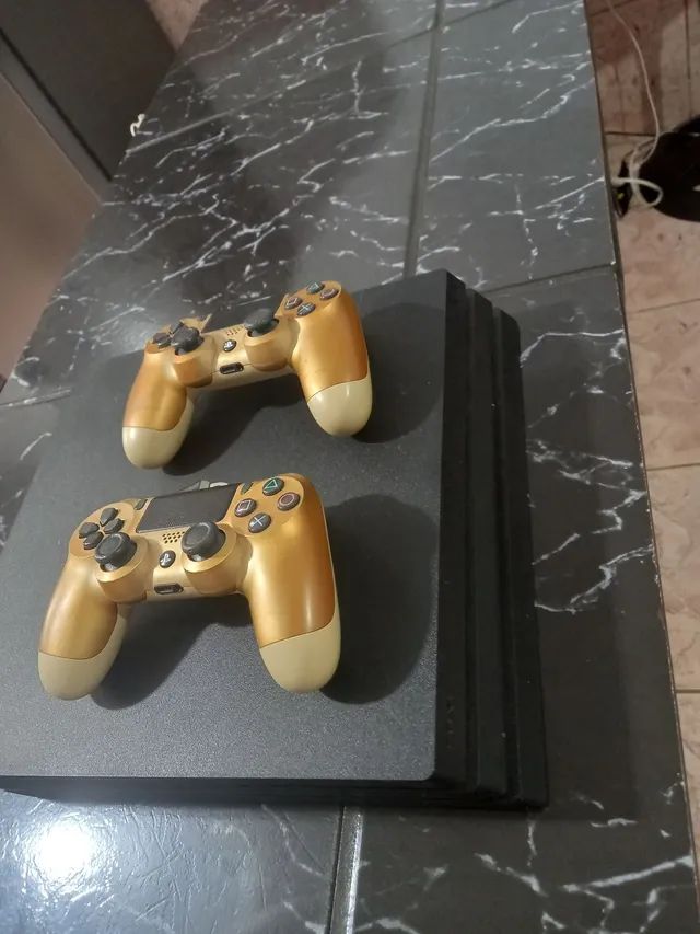 PS4 Pró + 2 controles - Videogames - Nova Porto Velho, Porto Velho  1258733016