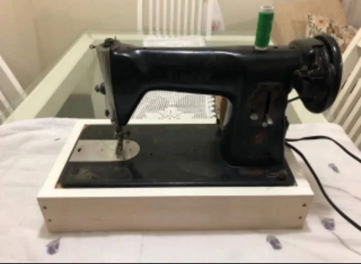 Máquina de costura Singer