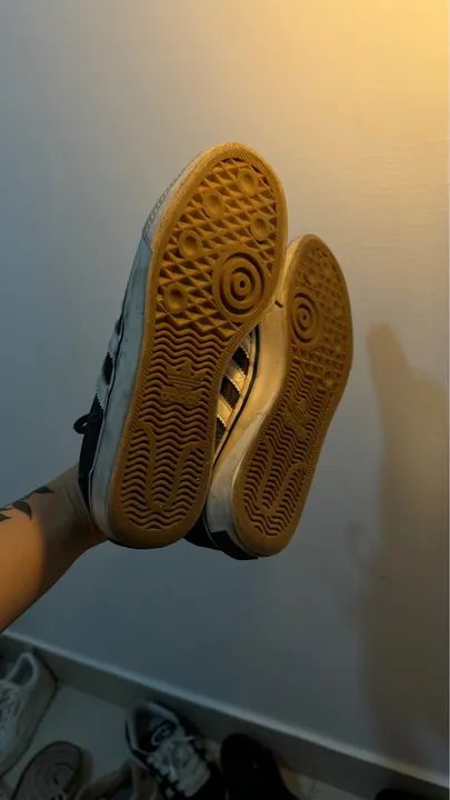 Tênis adidas original - florido azulado - Foto 2