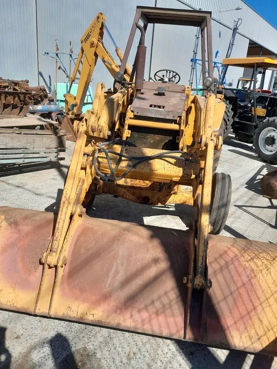 Retroescavadeira hidráulica Case 580h ano 1990 - Foto 6
