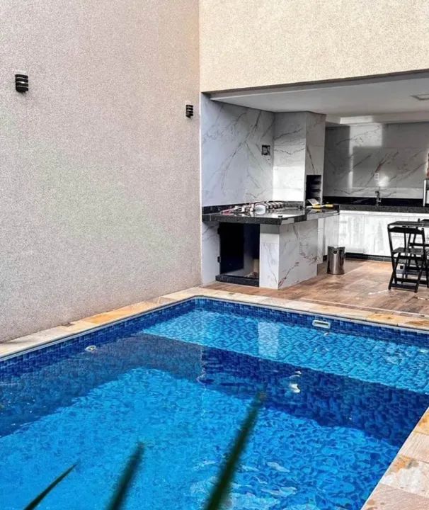 Linda Casa no Angelim