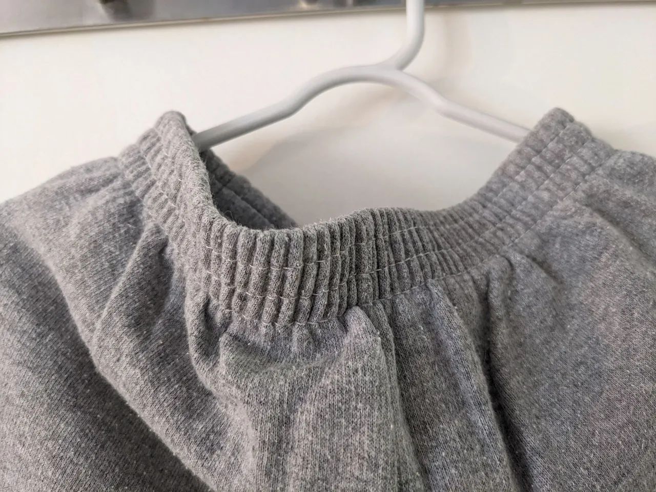 Calça de Moletom Cinza Unissex - Foto 4