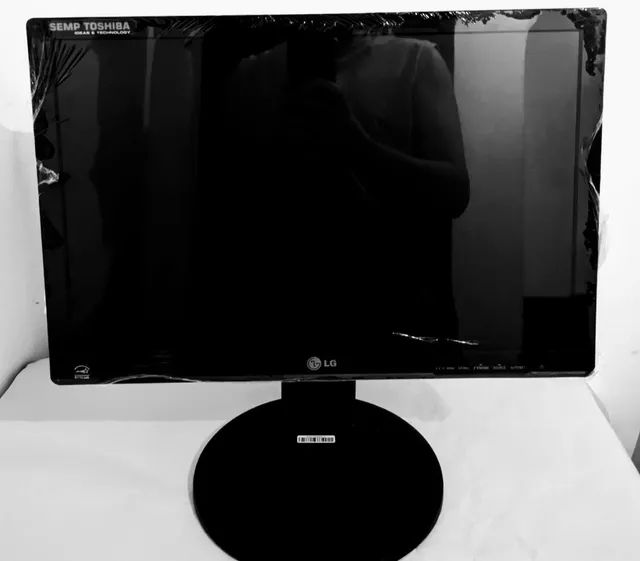 Monitor LG LED 19 polegadas com rotação de tela - Foto 2