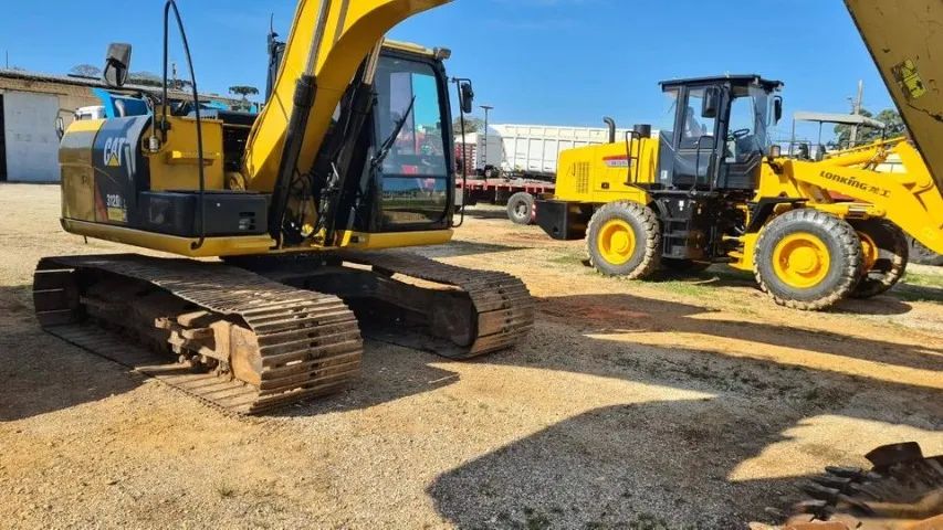 Escavadeira Cat 312 D2l Ano 2015 - Foto 3