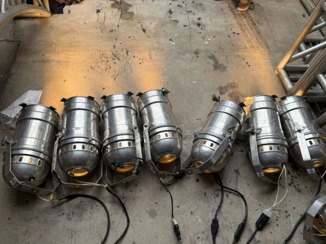 REFLETOR PAR 64 LONGO MODELO ITALIANO - Lâmpada #5 - #2 / LEIA A DESCRIÇÃO - Foto 2