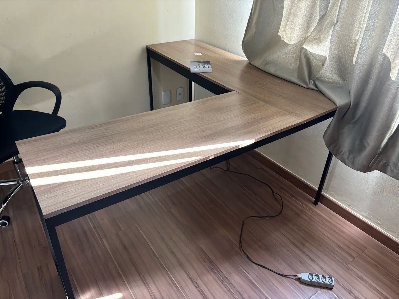 L-Shaped Desk63824091783937121