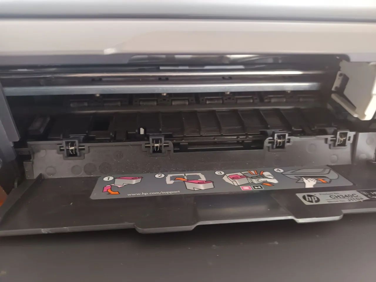 Impressora HP Deskjet 1000, para reparo - Foto 4