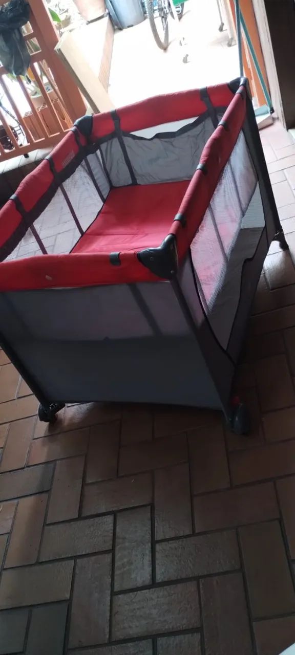 Berço desmontável